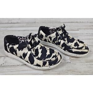 JUSTIN Women's Hazer Casual Slip On Moc Toe Canvas Loafers Cow Print Size 9M